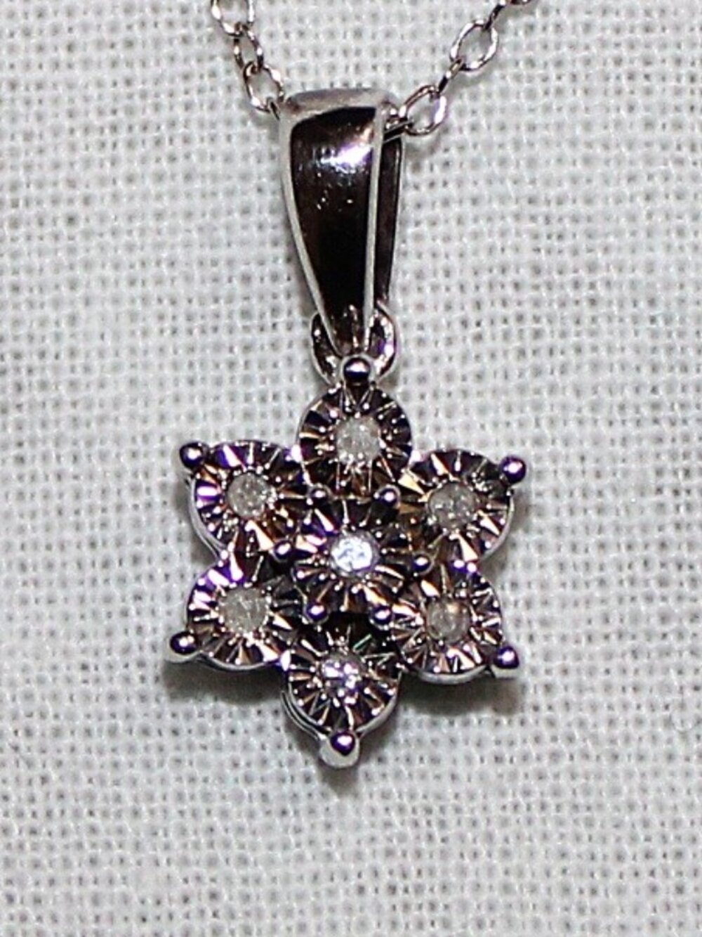 Sterling Silver Minimalist Diamond Chip Flower Necklace
